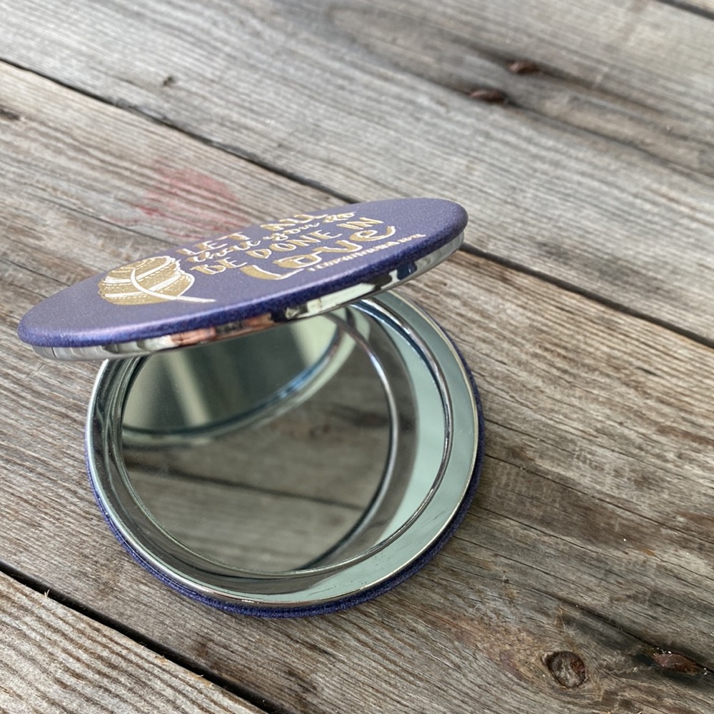 Mirror Compact - Picture 2 of 3
